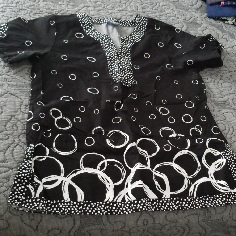 Scrub top